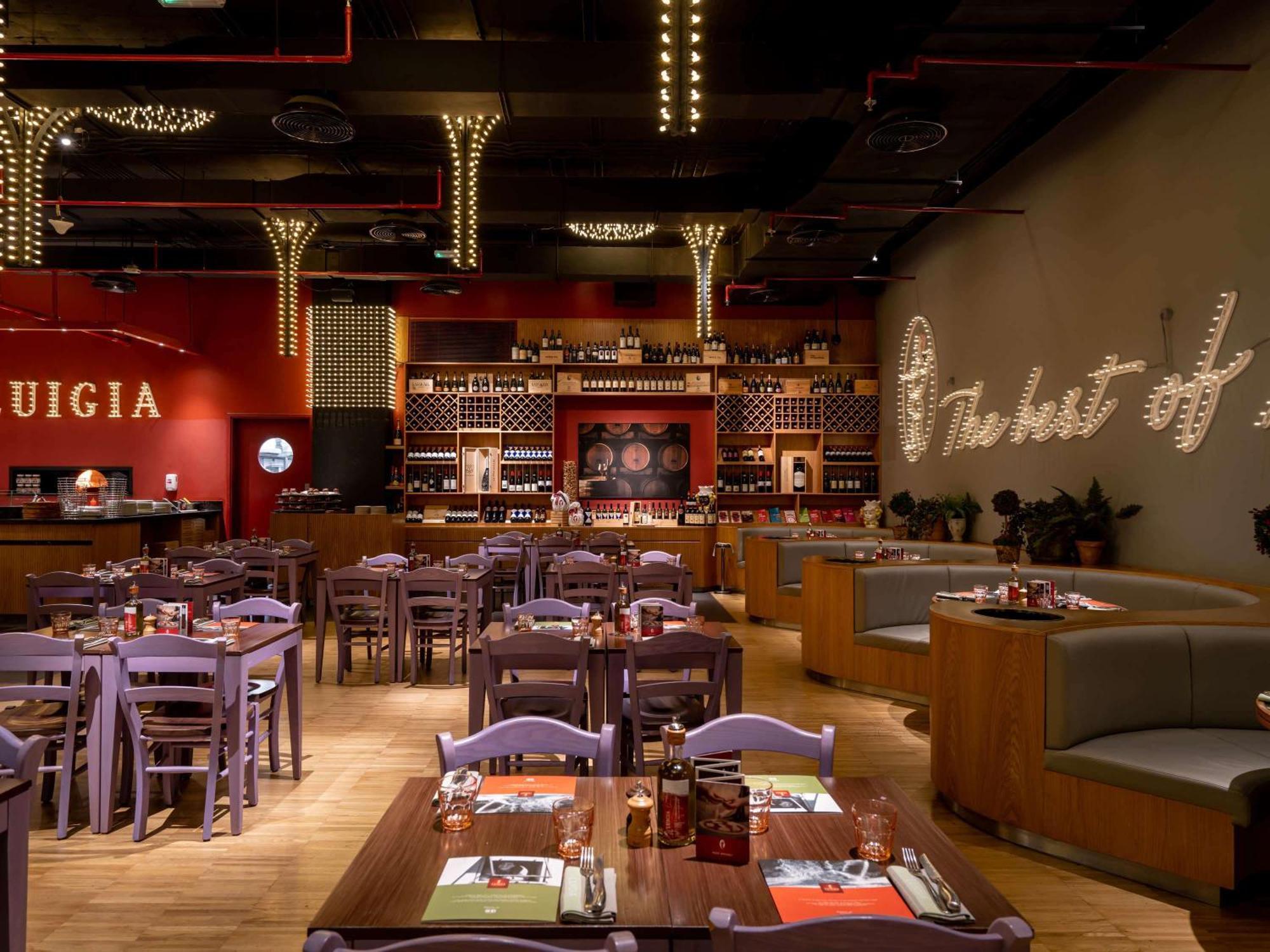 릭소스 프리미엄 두바이 Jbr 호텔 외부 사진 Interior of a typical Italian restaurant