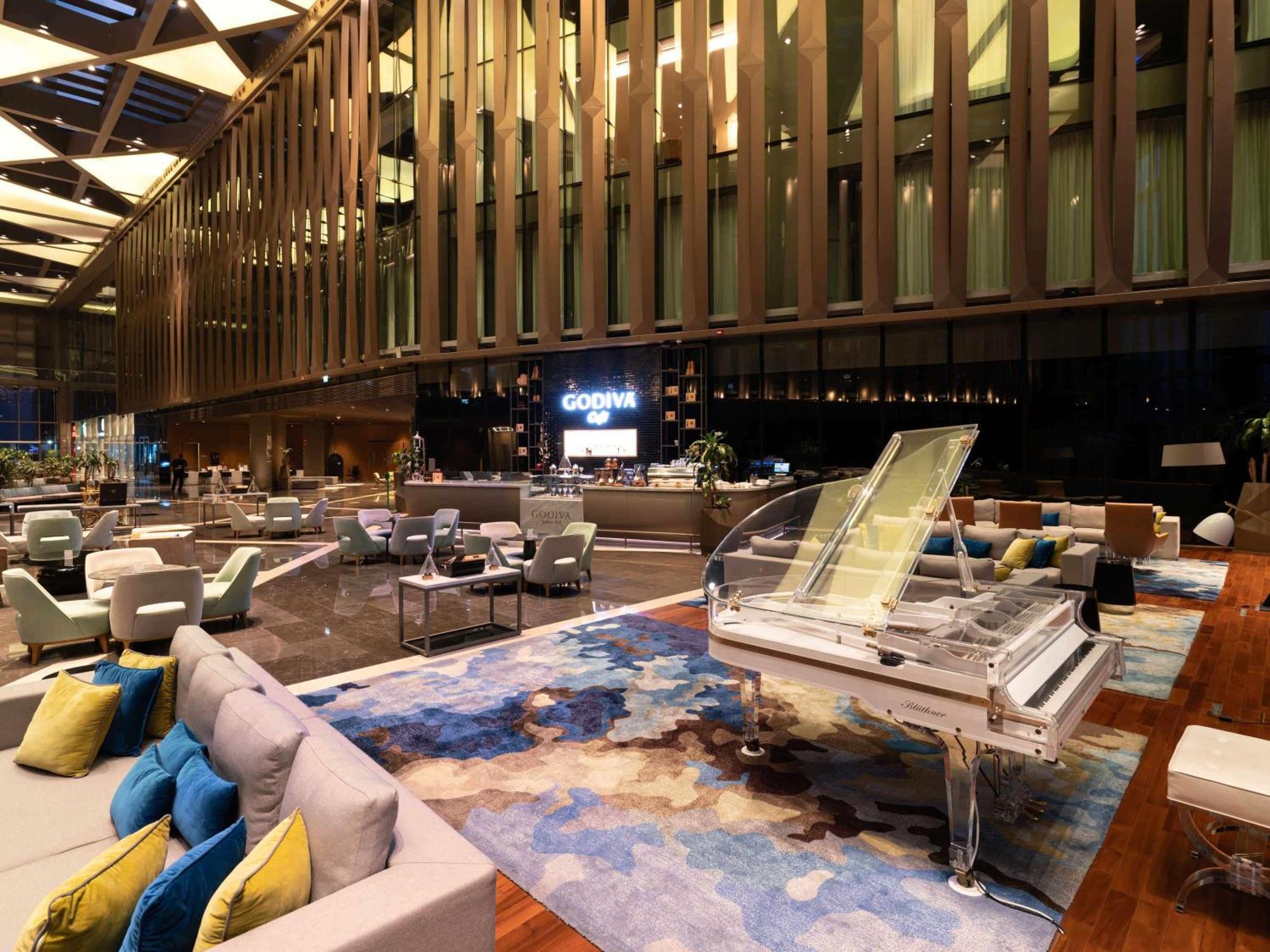 릭소스 프리미엄 두바이 Jbr 호텔 외부 사진 The lounge at KLIA